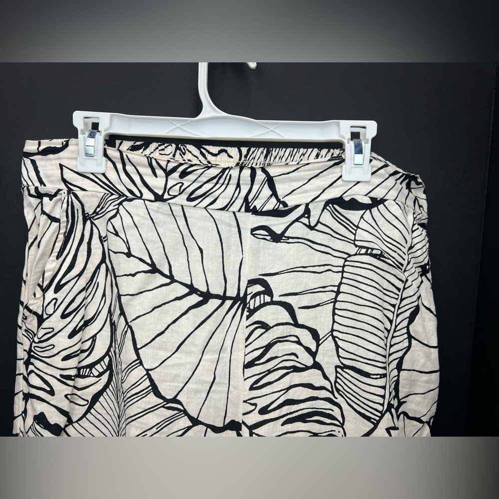 Rachel Zoe Black and White Leaf Print Wide-Leg pants, super fresh and comfy - Picture 5 of 11